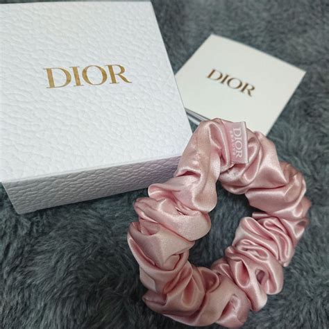 dior シュシュ|lady gaga dior.